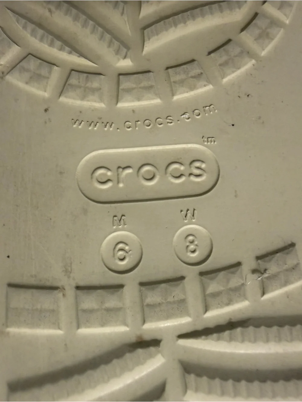 CROCS unisex women’s 8 Men’s 6 Cream Lightweight Waterproof Slip-On Rain Boots